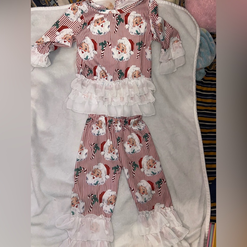 Super cute christmas outfit for toddler girl